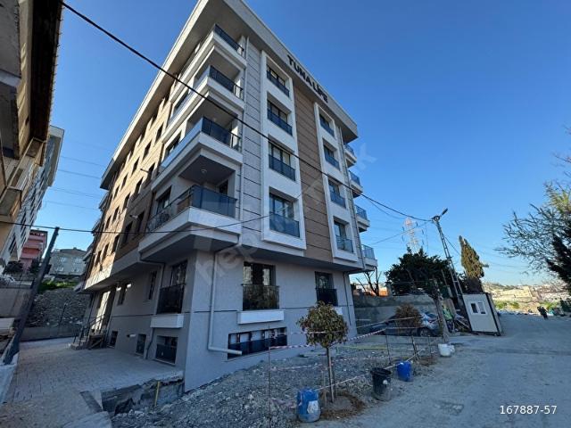 AVCILAR TAHTAKALE MAH. SIFIR OTOPARKLI 3.KAT 2+1 DAİRE