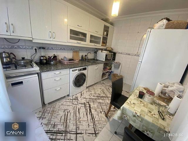 AVCILAR ÜNİVERSİE MAH E5METROBÜS YANI 3+1 140M2 1.KAT MASRAFSIZ