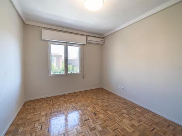 Avda America Prosperidad, Excelente vivienda exterior muy luminosa, 85m, 2 dormitorios, calefacción