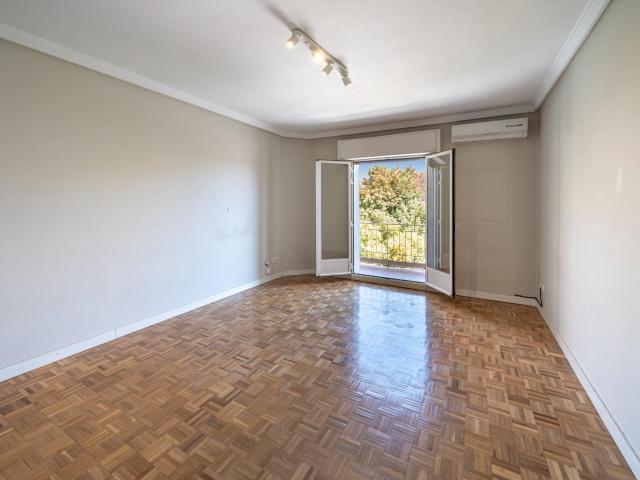 Avda America Prosperidad, Excelente vivienda exterior muy luminosa, 85m, 2 dormitorios, calefacción central, vistas despejadas