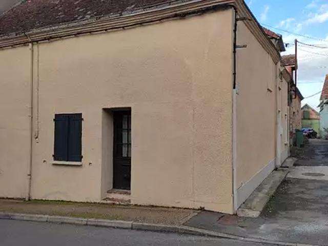 Avezé 72400 Location maison 2 pièces t2 au dernier étage