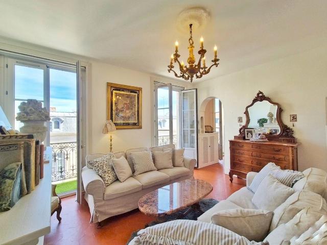 Avec ascenceur Rare duplex en dernier étage, 125 m², 4 chamb. 125m² Béziers
