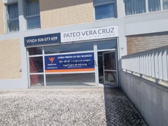 Aveiro, Centro, Espaço comercial, Estação Ferroviária Universidades
