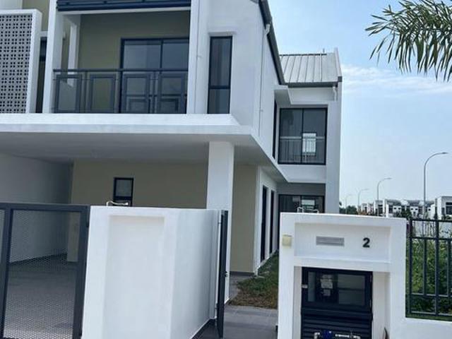 Avela corner Brand new2 storey house bandar rimbayu furnish