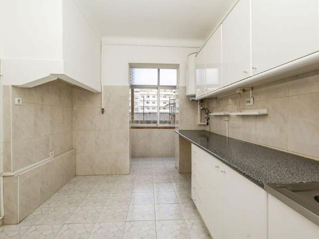 Avenida Óscar Monteiro Torres 47, Lisbon, Portugal, Areeiro, Lisbon 1000 216