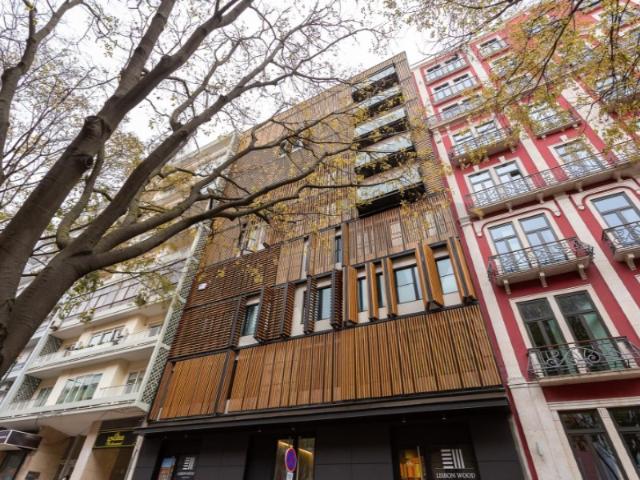Avenida António Augusto Aguiar 86 | Arrendamento | T3 com 3 suites | Estacionamento | Excelente