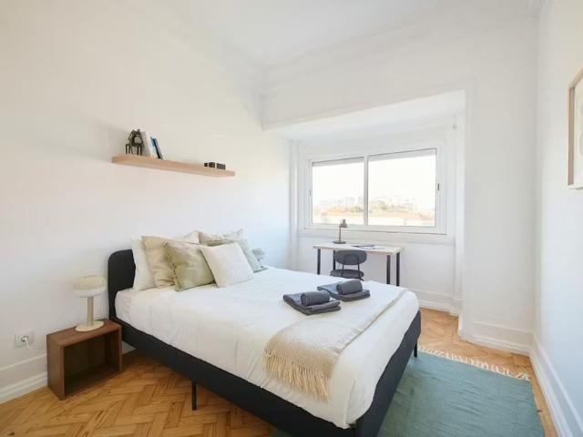 Avenida de Berna, Lisbon, Lisbon 1050 038