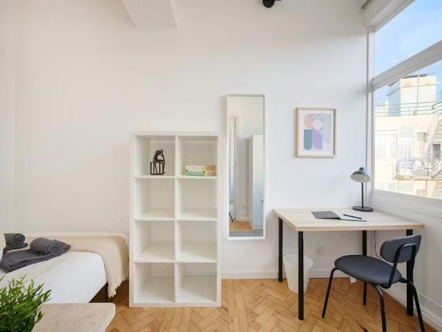 Avenida de Berna, Lisbon, Lisbon 1050 038