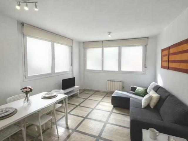 Avenida de la Albufera, Madrid, Community of Madrid 28038