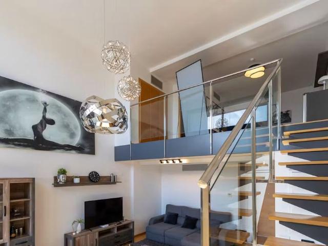 Avenida de las Jacarandas, Burjasot, Valencian Community 46100