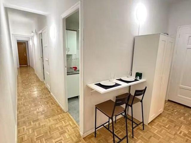 Avenida de Valladolid, Madrid, Community of Madrid 28008