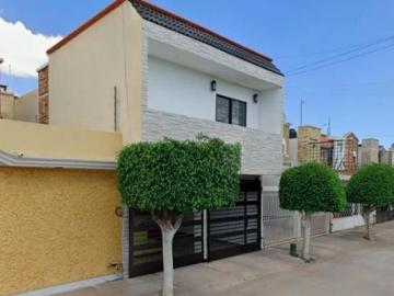 Casa en Av Gto 109, Bosque Del Valle, 37234 León De Los Aldama, Gto CONTADO
