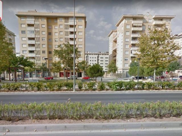 Avenida Ronda, todo exterior