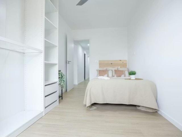 Avenida Valladolid, Valencia, Valencian Community 46020
