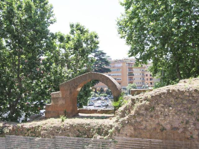 Aventino Appartamento di 60 mq con Terrazza e Balcone