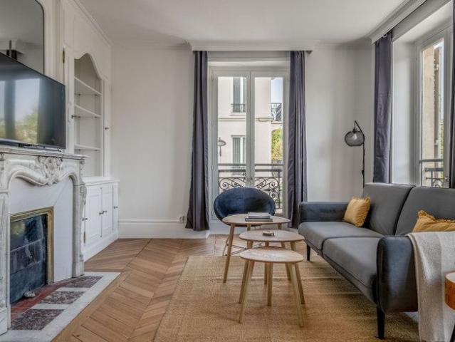 Avenue Charles de Gaulle