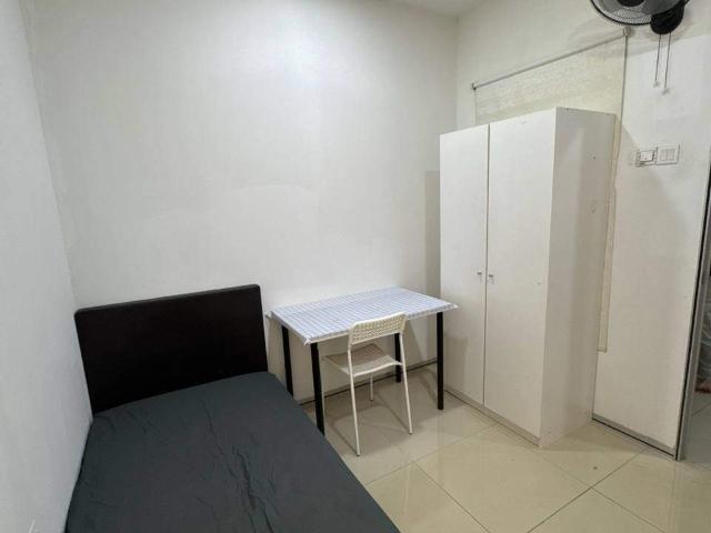 ✨ Avenue Crest Room Rental | Male Unit Available