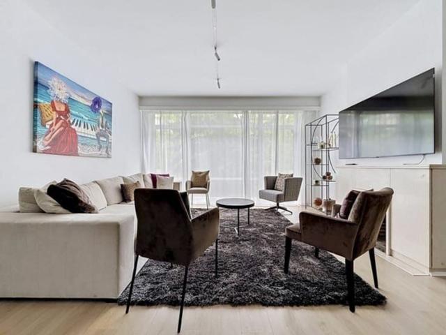 Avenue Armand Huysmans: Furnished 2 bedroom apartment with t