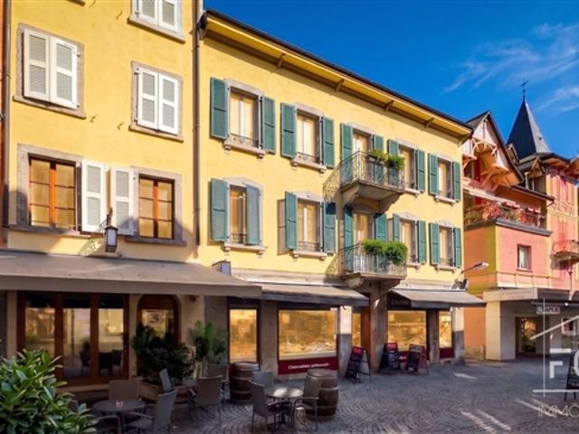 Avenue de la Gare 5 auf der Fußgängerstraße, gemischt genutztes Gebäude mit einer potenziellen Rendite von 5,94 %