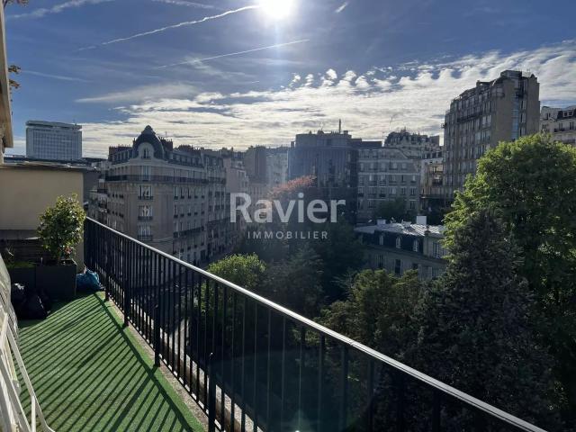 Avenue de Lamballe 43m2 R+7 Grand Balcon avec vue dégagée
