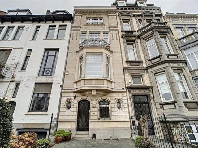 Avenue de Tervuren Townhouse 5 bedrooms + Offices and outd