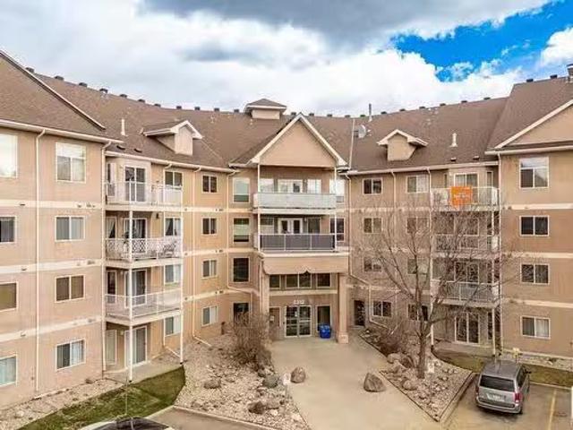 Avenue, Edmonton, AB, T5Y 3J4 condo for sale Listing ID E4.