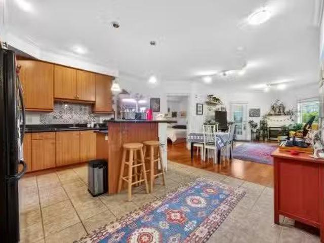 Avenue, Edmonton, AB, T6E 6V7 condo for sale Listing ID E4.