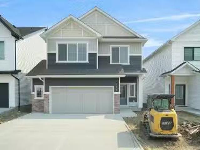 Avenue, Edmonton, AB, T6M 1N7 condo for sale Listing ID E4.