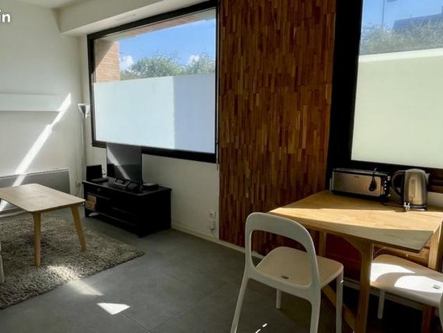 Avenue Foch: Studio avec espace nuit et place de parking