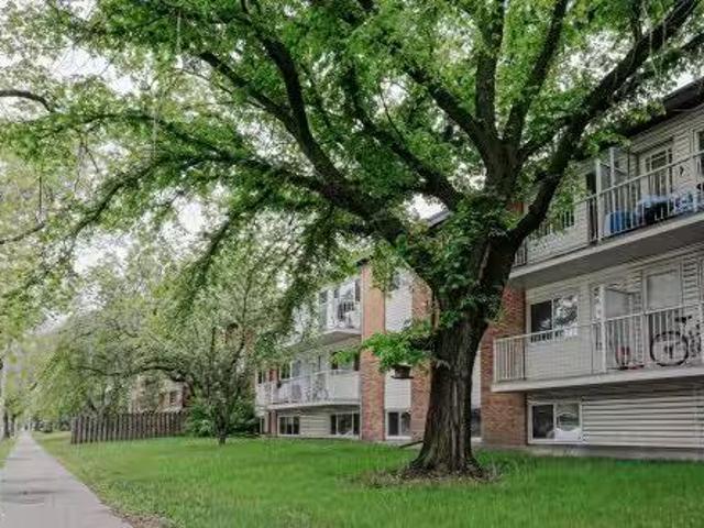 Avenue Nw, Edmonton, AB, T5R 5B5 condo for sale Listing ID.