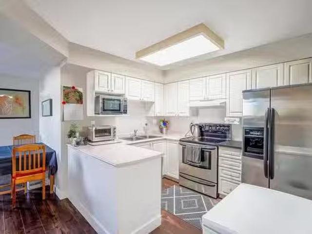 Avenue, Surrey, BC, V3T 5T1 Single Family Property For Sale.