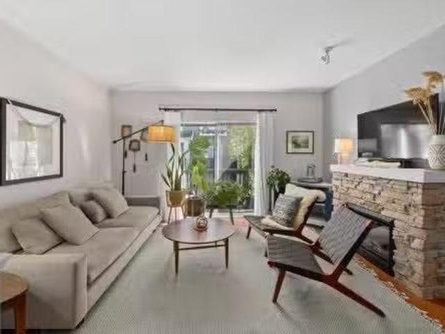 Avenue, Surrey, BC, V3Z 2T7 townhouse for sale Listing ID.
