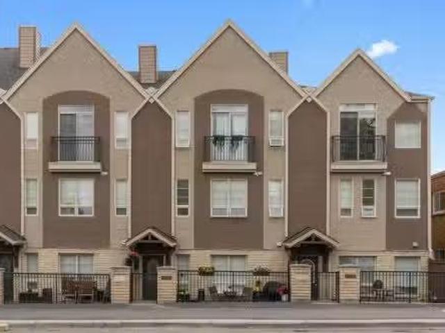 Avenue Sw, Calgary, AB, T2T 2B7 townhouse for sale Listing.