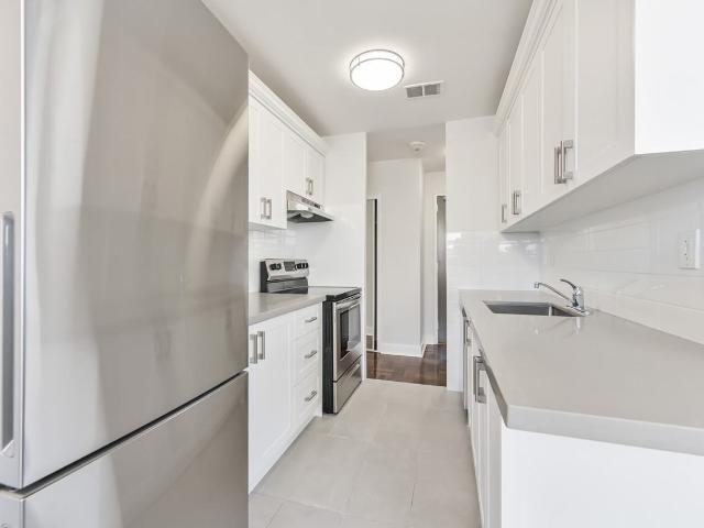 Avenue Park Apartments Studio Apartment for Rent at 103 Avenue Rd, Toronto, ON M5R 2G9 Yorkville
