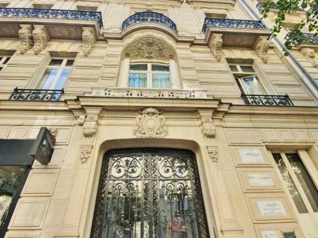 AVENUE VICTOR HUGO PARIS 16ème