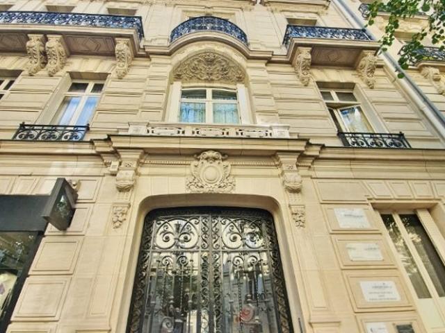 AVENUE VICTOR HUGO PARIS 16ème