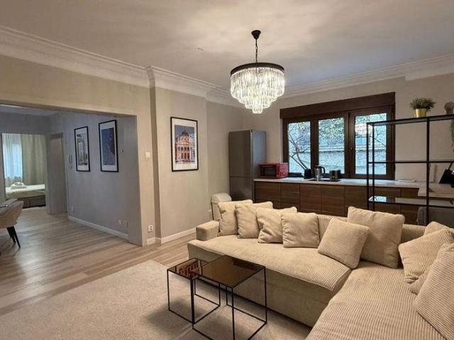 Aviatorilor | Apartament de 4 camere | De închiriat