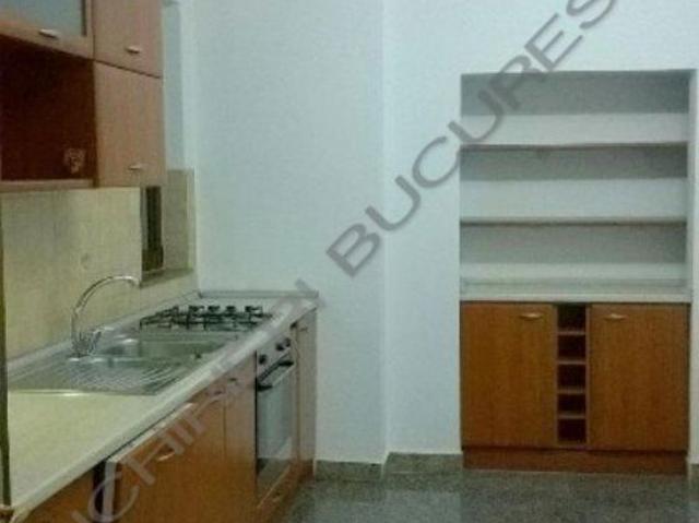 AVIATORILOR INCHIRIERE 5 CAMERE
