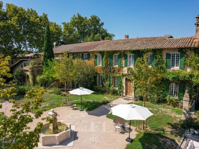 Avignon Authentique bastide du XVIIIème et ses dépendances