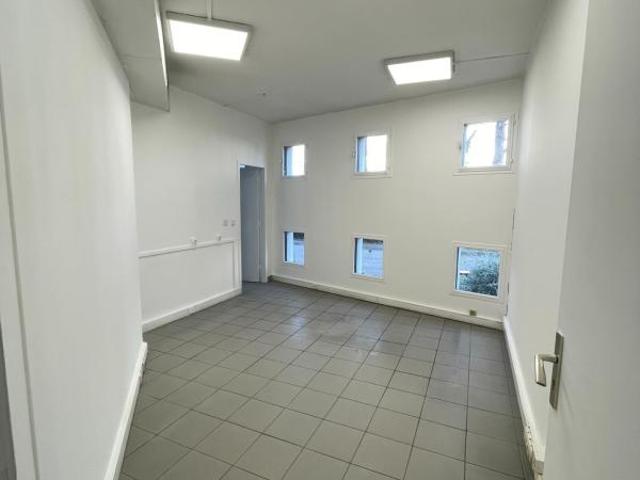 AVIGNON EM BUREAUX 81.25M²