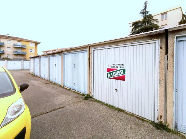 AVIGNON EM garage