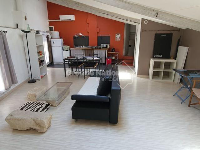 AVIGNON INTRA MUROS Appartement meublé