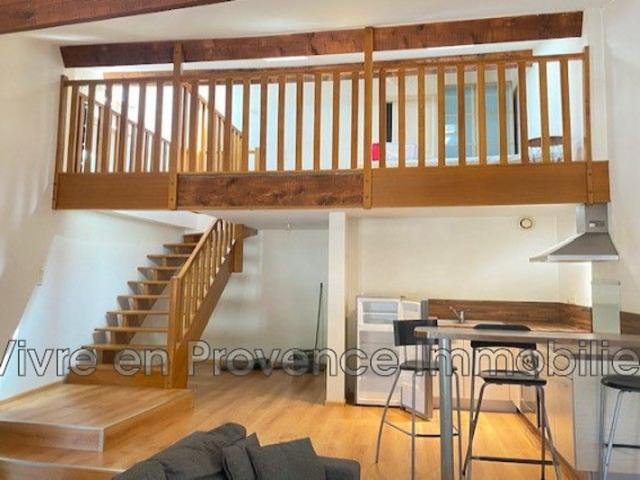 Avignon intra muros, quartier calme, appartement entièrement m