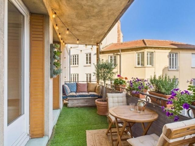 AVIGNON INTRA MUROS QUARTIER G. PUY T4 AVEC TERRASSE