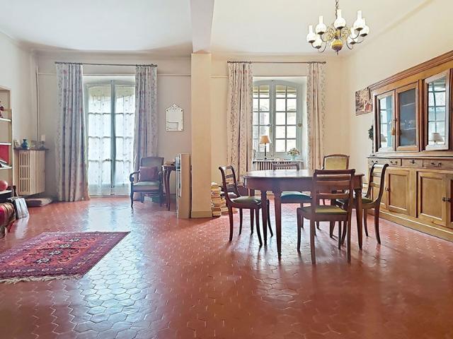 Avignon intra muros. quartier Vernet Appartement 4 pièces 140 m2