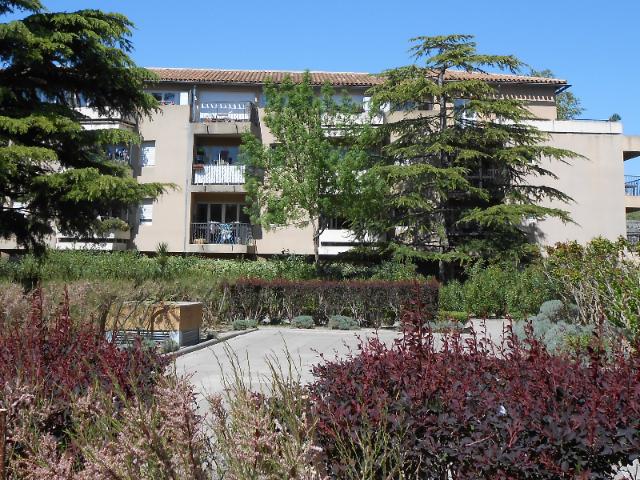 AVIGNON T2 LA CARDERE
