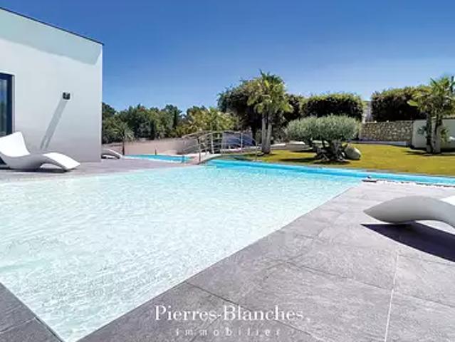 Avignon 84000 Achat / Vente maison 4 pièces t4 au dernier étage piscine