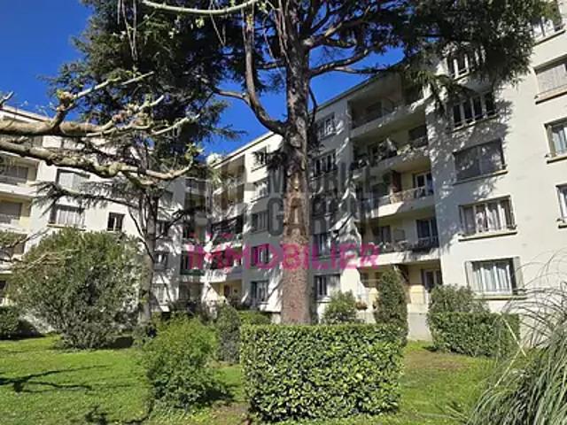 Avignon 84000 Achat / Vente appartement 3 pièces t3 au dernier étage parking