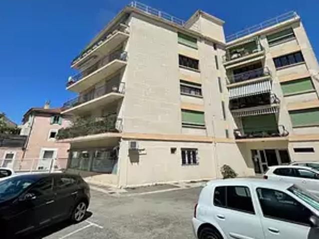 Avignon 84000 Achat / Vente appartement 3 pièces t3 terrasse cave