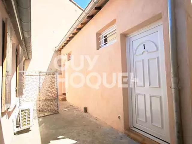 Avignon 84000 Location appartement 1 pièce t1 au dernier étage